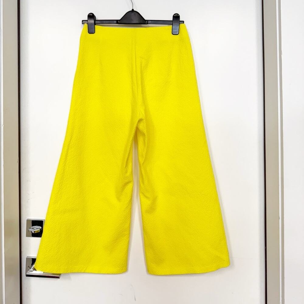 Smythe Seersucker Wide-Leg Gaucho Pants Neon Yellow - Picture 5 of 5